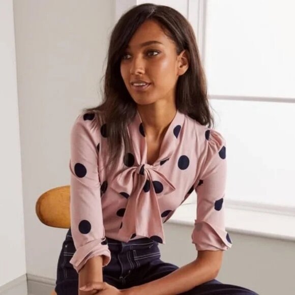 Boden Gabriella Jersey Top Tie Neck Blouse Pink Navy Blue Polka Dot US Size 12 - Picture 1 of 8